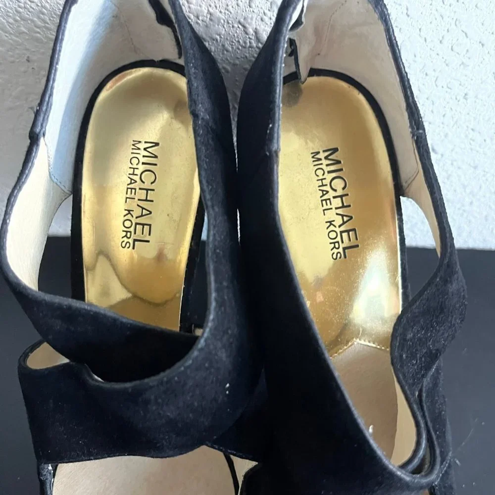 Michael Kors Women's Black Suede Platform Heels Size 9.5 Style AF13E